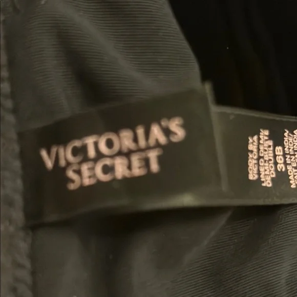 Victoria's Secret Black Lace Bra - Picture 7 of 8